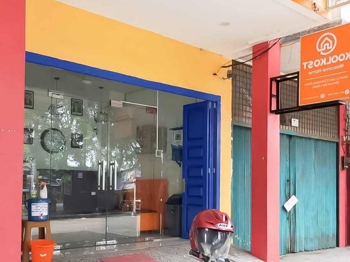 ホテルKoolkost Syariah @ Jalan Tb Simatupang Medan Sunggal エクステリア 写真